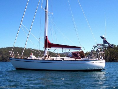Swanson 38 with NEW Diesel Engine