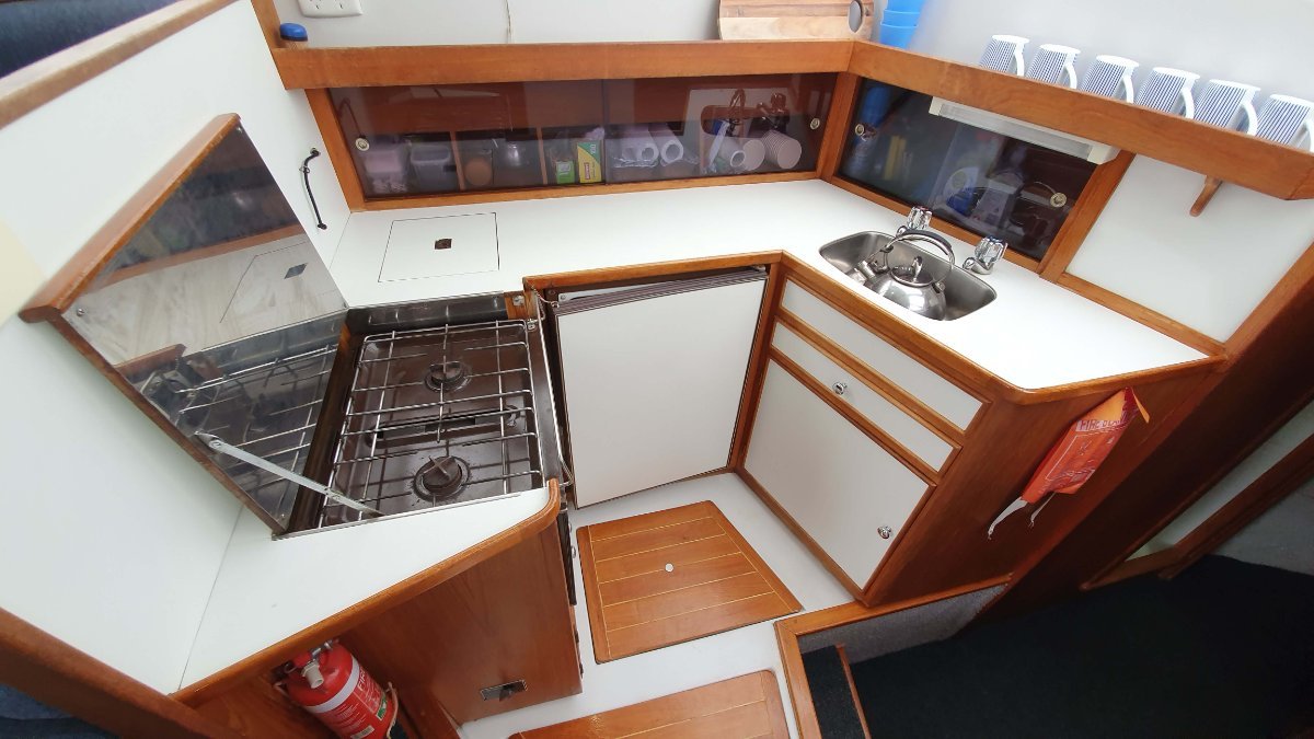 Markline 1100 Flybridge Cruiser Kensington