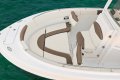 Robalo R222 centre console offshore fishing boat