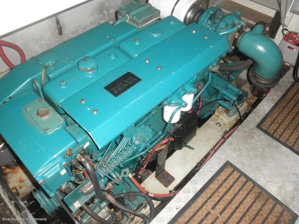 Shipright Ray Kemp Huon Pine irreplaceable coastal cruiser. Boat Brokers of Tasmania