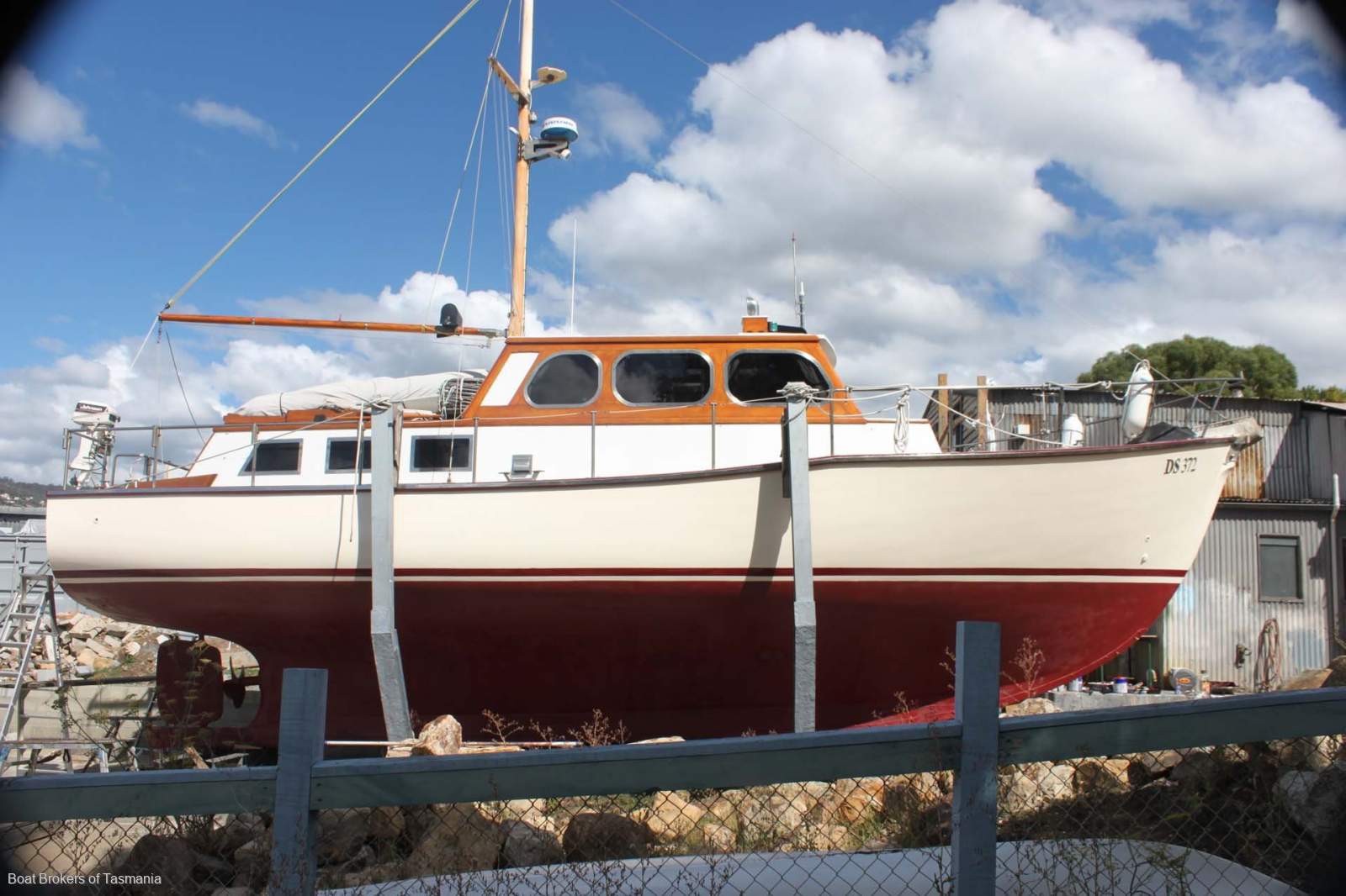 Shipright Ray Kemp Huon Pine irreplaceable coastal cruiser. Boat Brokers of Tasmania