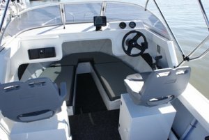 New Aquamaster 6.0 Half Cabin: Power Boats | Boats Online ...