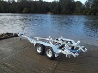 Tandem Boat trailer to suit boats 5.7m to 6.1m