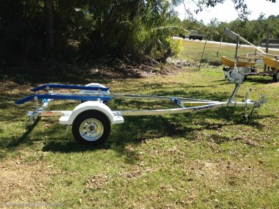 SAVAGE GALVANISED BOAT TRAILER