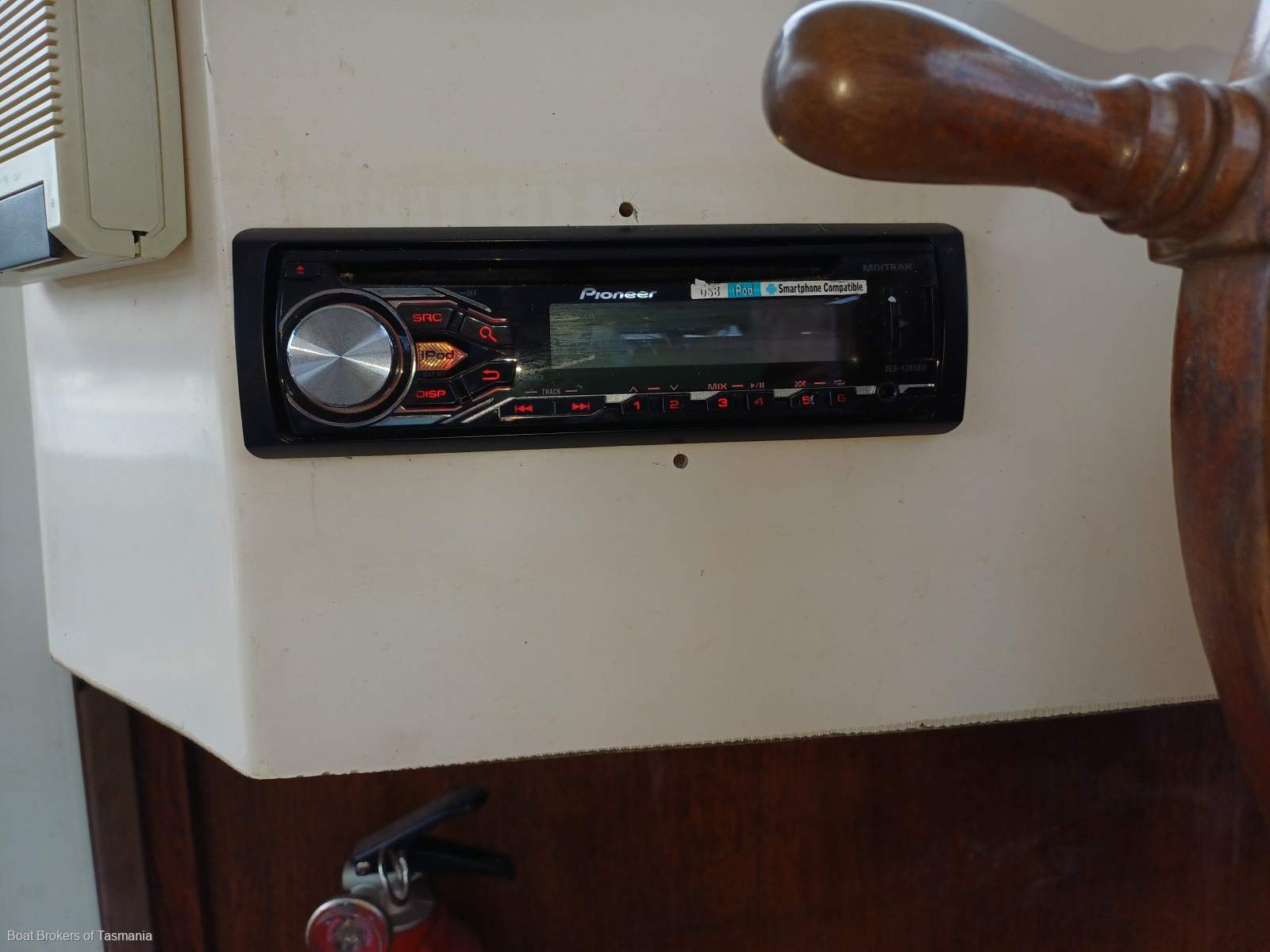 Dreamweaver. Mariner 31/468. April 1980 Mariner 31 Flybridge Twin Volvo diesel shaft drive. Boat Brokers of Tasmania