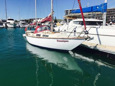 Manitou 32 Centre Cockpit Safe Cruising Yacht, well maintained extras