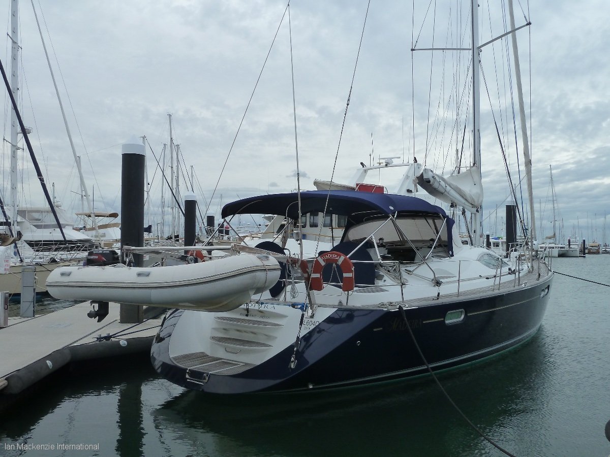 Jeanneau 54 Sun Odyssey Deck Saloon