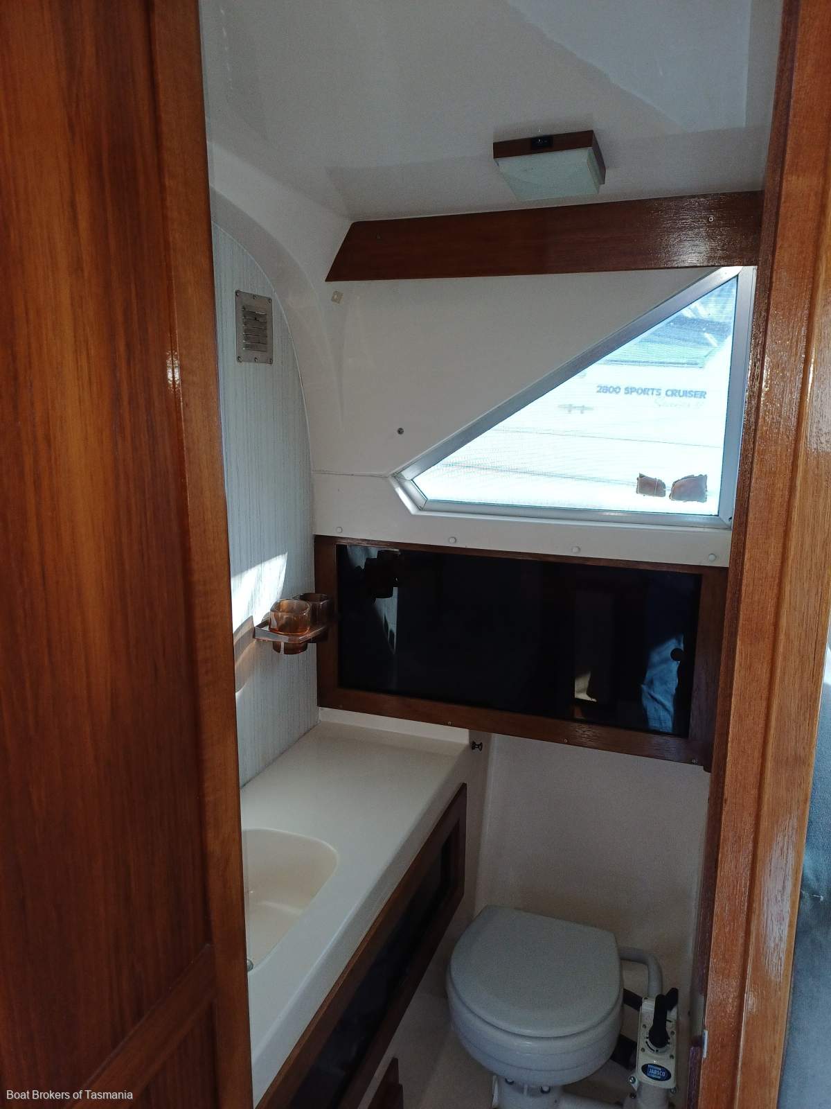Kerry Girl Bertram 28 Flybridge Twin diesel shaft drive Sportsfisherman Boat Brokers of Tasmania