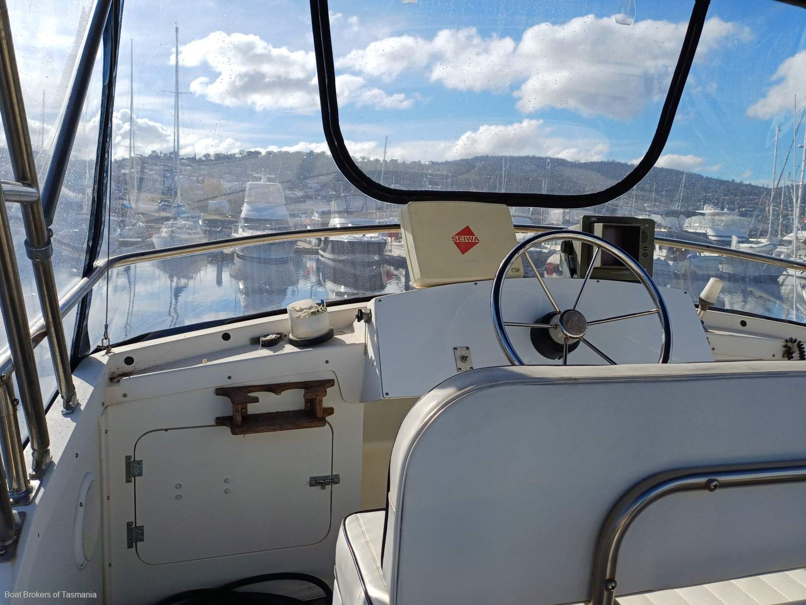 Kerry Girl Bertram 28 Flybridge Twin diesel shaft drive Sportsfisherman Boat Brokers of Tasmania