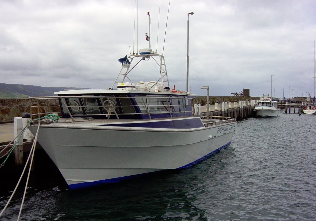 2004 used luhrs saltwater fishing boat for sale - $149,000.