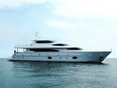 Horizon Yacht 105 Skylounge