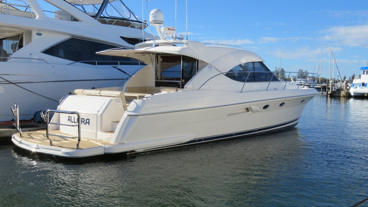 riviera 5000 sport yacht