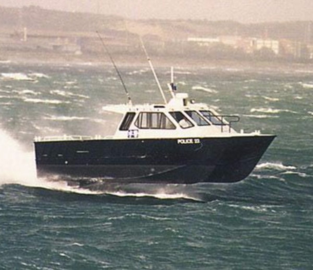 10m Ambulance Boat - OBM Version