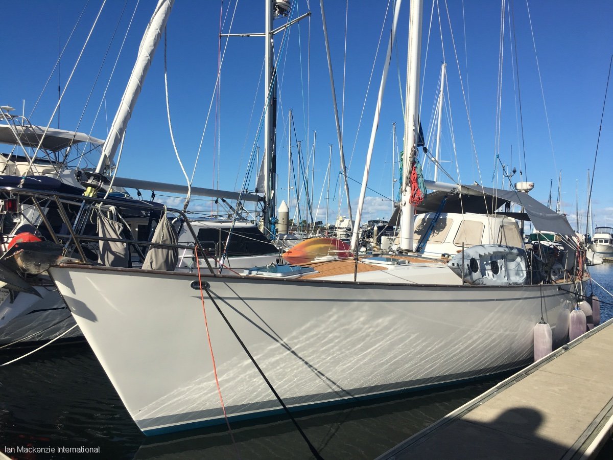 Cavalier 45 Centre Cockpit Cruising Yacht