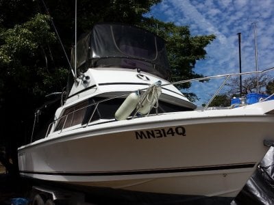 Caribbean 26 Flybridge Cruiser 