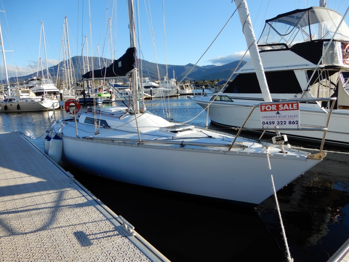 holland 30 yacht for sale