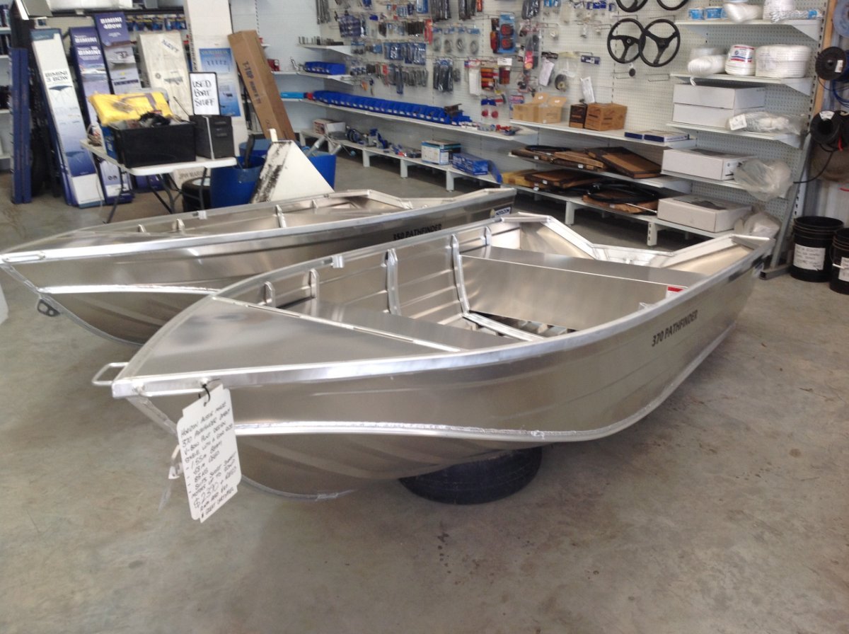 New Horizon Aluminium Boats 370 Pathfinder V Bow Punt ...