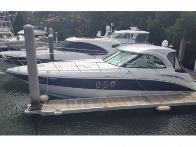 Cruisers Yachts 390 Sports Coupe