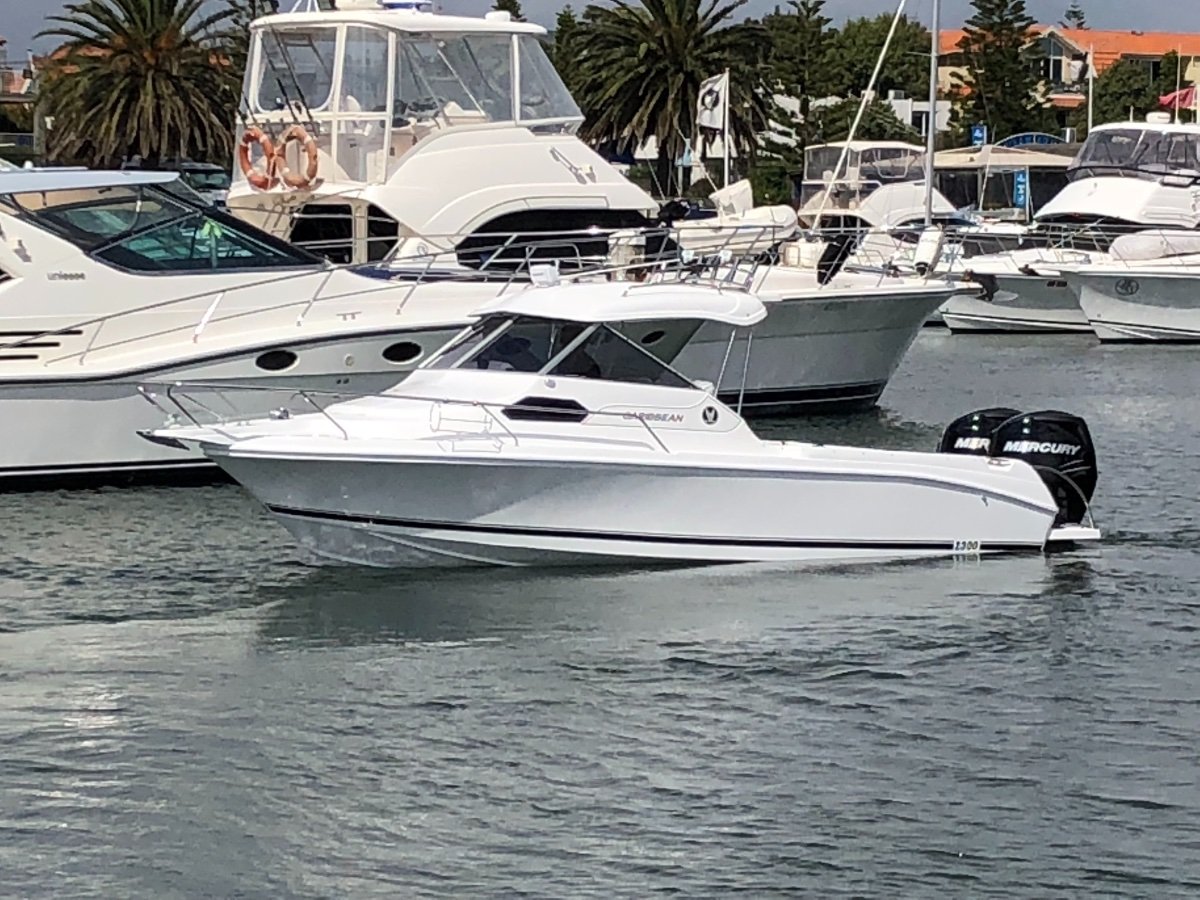 New Caribbean 2300 Ultimate Fishing Boat: Power Boats 