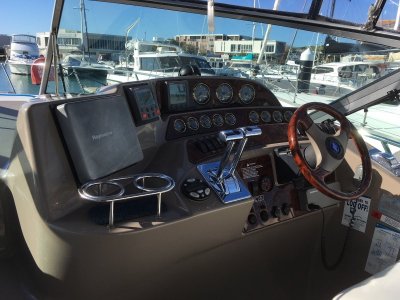 Four Winns Vista 378 **Big big volume with shafts** 