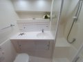 Caribbean 35 Flybridge Cruiser MK 3:Separate toilet/shower
