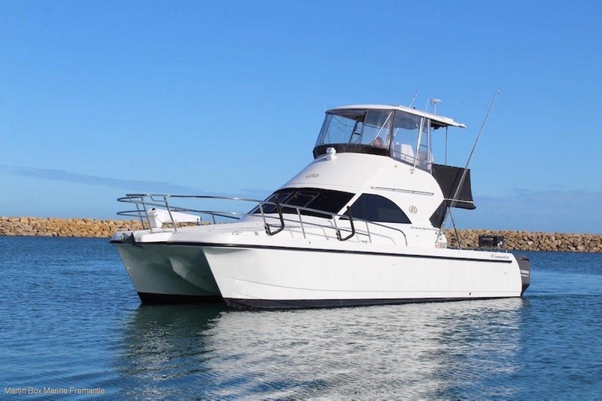 Leisurecat 3500 Sportscruiser with twin Yamaha 350Hp Four Strokes