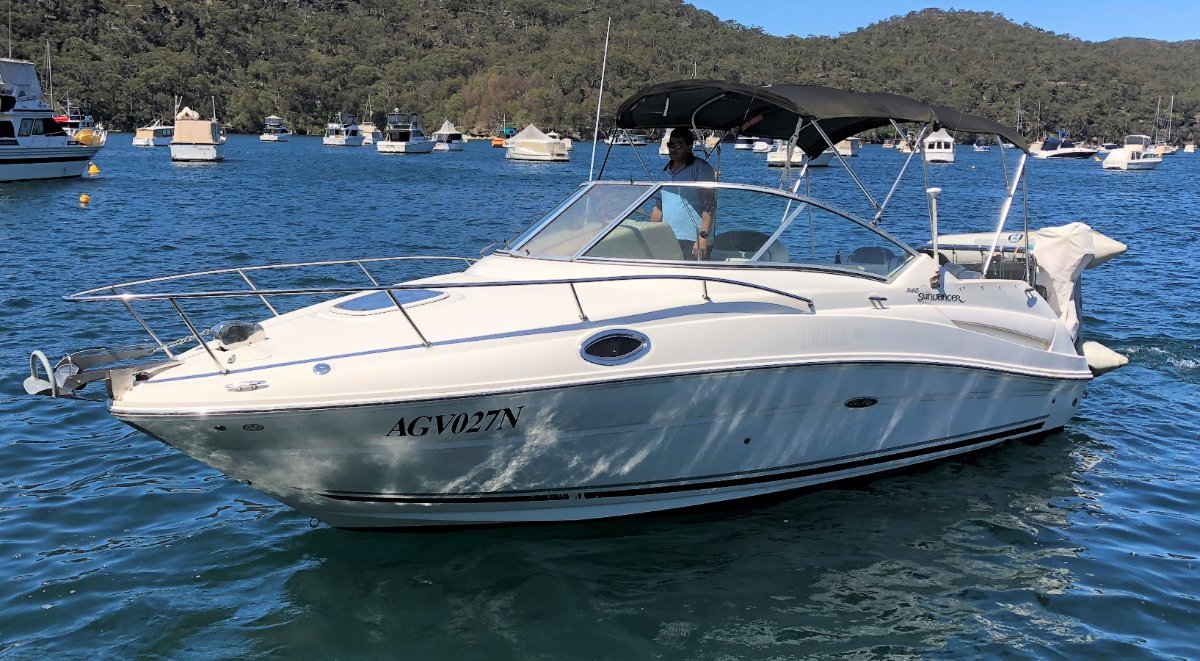 Sea Ray 240 Sundancer Great Entertainer