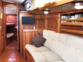Slocum Cruising Cutter 43 LIVE ABOARD:saloon settee