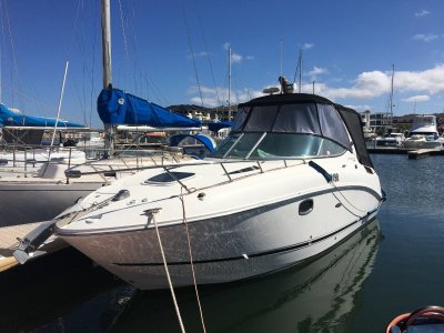 Sea Ray 275 Sundancer 2012 first launched with only 166 hrs, feels NEW! 
