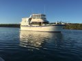 Sea Ranger 46 Flybridge Cruiser Sundeck:At anchor