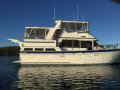 Sea Ranger 46 Flybridge Cruiser Sundeck