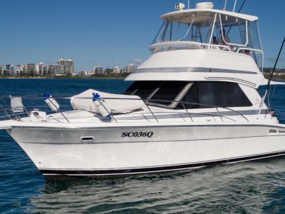 Riviera 36 Flybridge