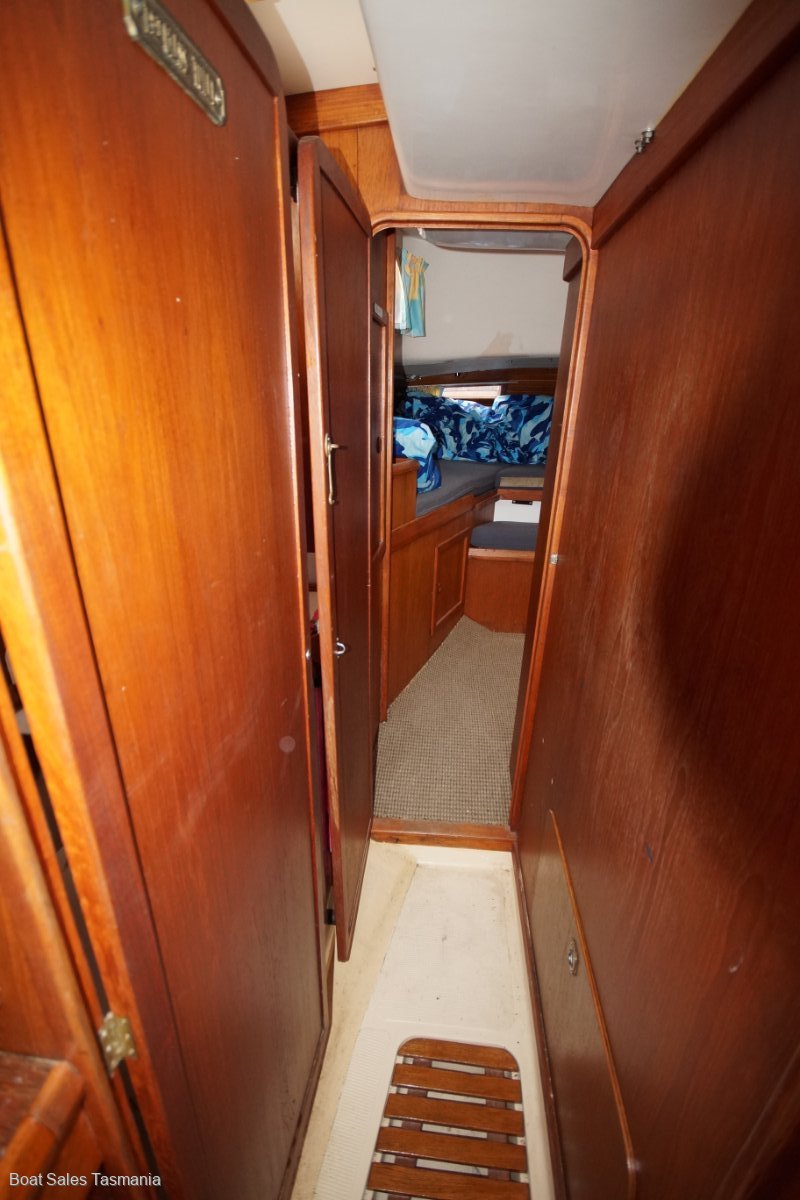 Jarkan 10.5 Centre Cockpit Swivel