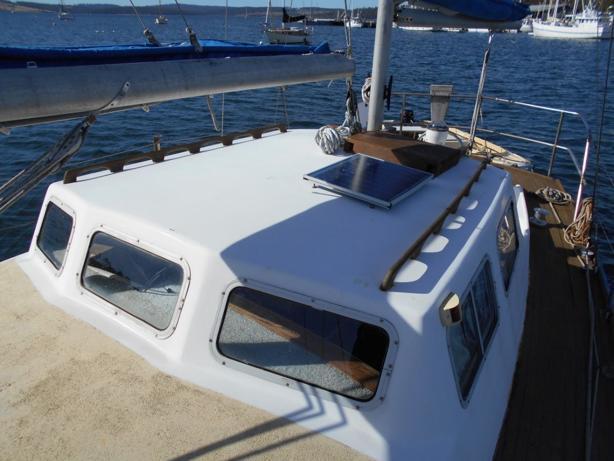 Roberts 36 Pilothouse/motorsailer Ketch: Sailing Boats 