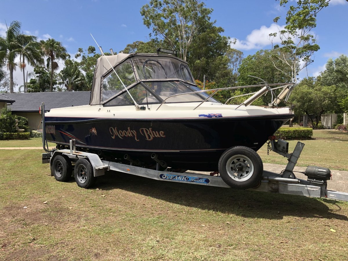 Monark 6 4m Half Cabin Fishing Family Boat Power Boats Boats