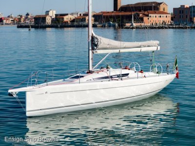 Italia Yachts IY 9.98