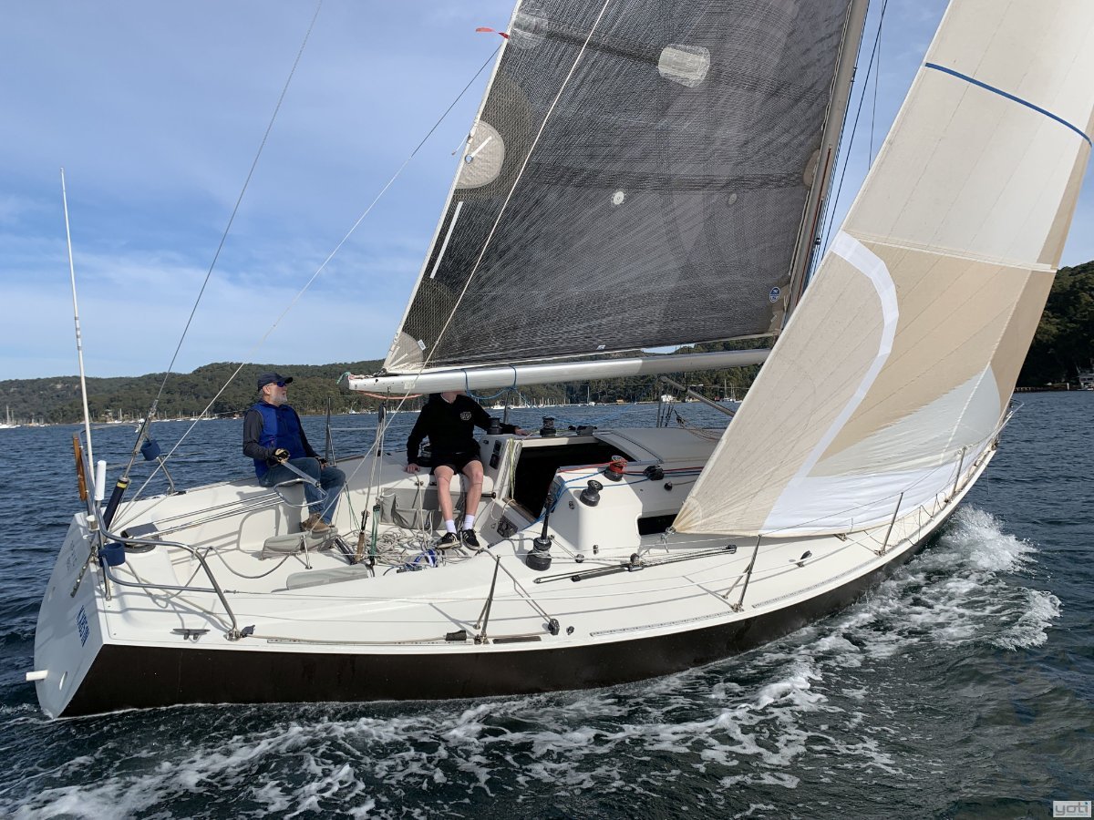 J Boats J 35 Sailing Boats Boats Online For Sale Fibreglass Grp With Foam Core Topsides Boats Online