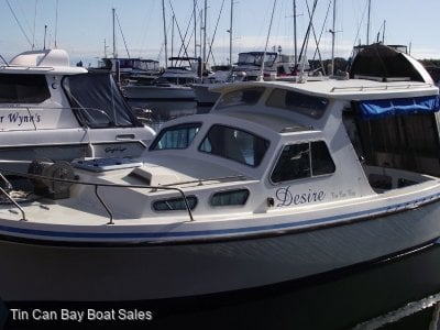 Roberts 21 Longboat covered aft deck, trailer and marina berth