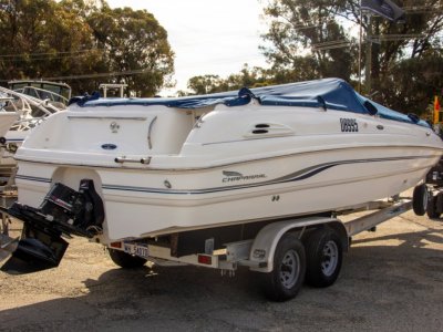 Chaparral 252 Sunesta