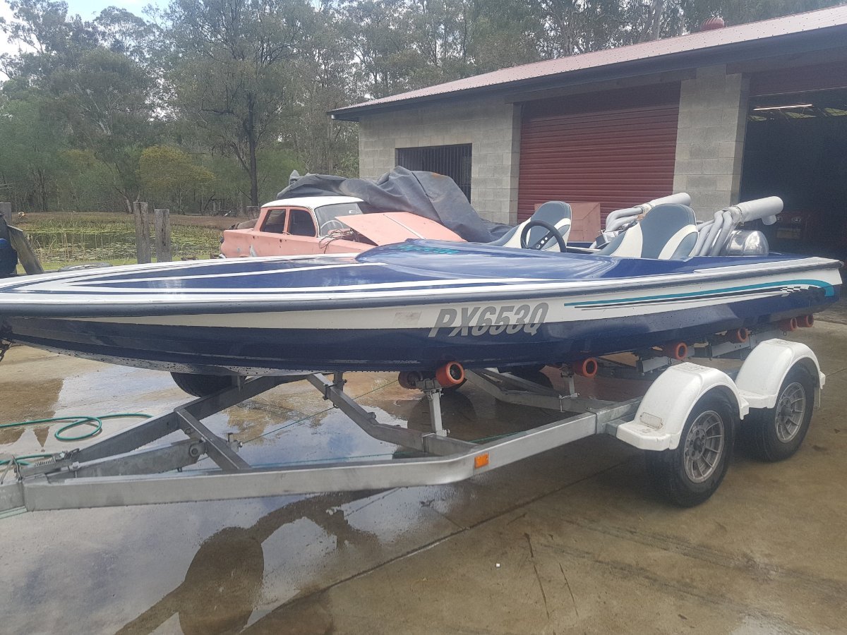Stephens Tunnel Runner Injecta 5.5m: Power Boats | Boats 