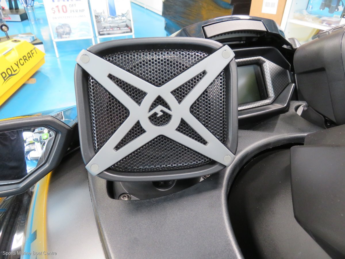 yamaha boat speakers