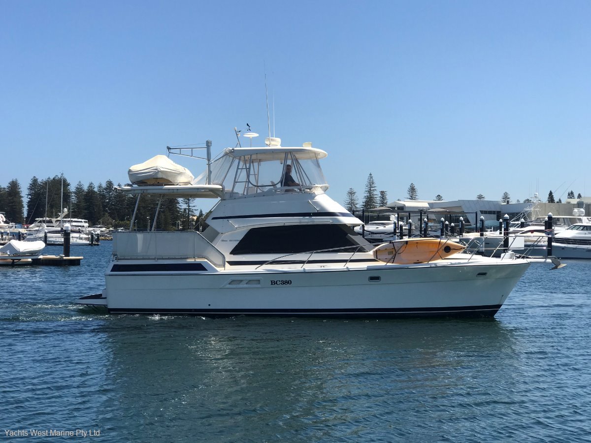 Riviera 40 Aft Cabin 3 X Cabins 2 X Bathrooms Power Boats Boats