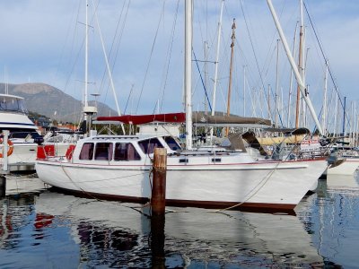 Kaufman Huon 36 Motor Sailer Recent Major Refit Excellent Condition