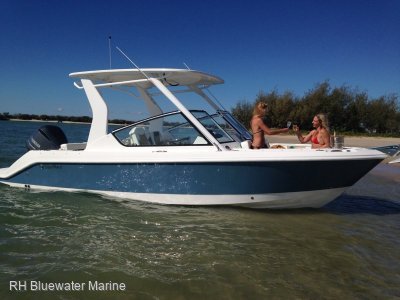 Edgewater 230CX New demo boat at Reduced price