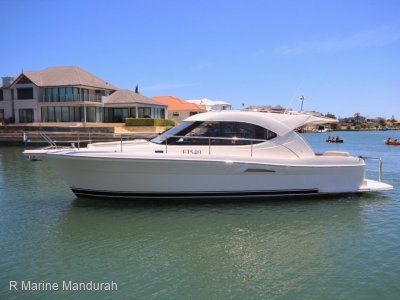 Riviera 3600 Sport Yacht *** FANTASTIC FAMILY BOAT *** $285,000 ***