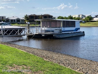 Bonny Weld Pontoon Houseboat