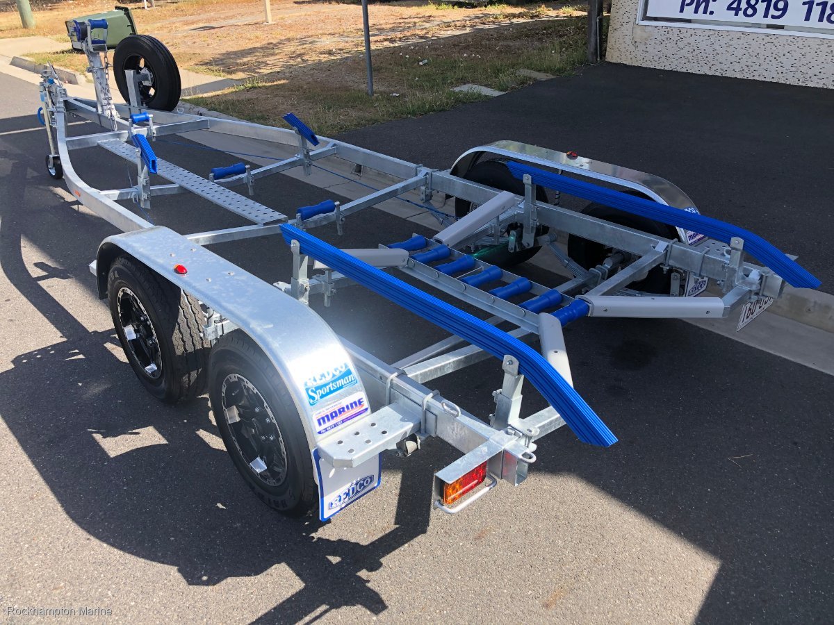 REDCO RS560TMO BRAKED GALVANISED TANDEM BOAT TRAILER TO SUIT BOATS TO 5.5M!