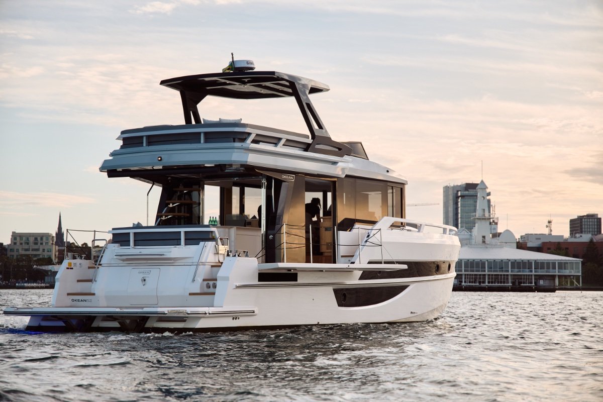 Okean 52