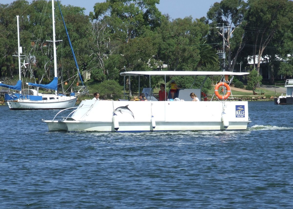 DAY CHARTER BOAT