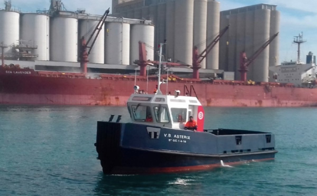 Twin Screw 12m Harbour Tug